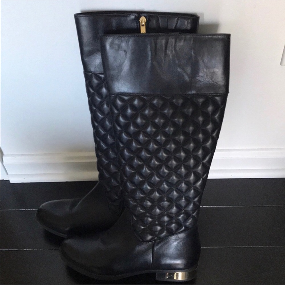 Vince Camuto women quilted boots, sz9.5, worn 1x